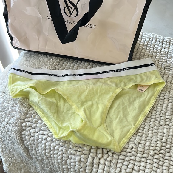 2 panties New - Picture 2 of 3